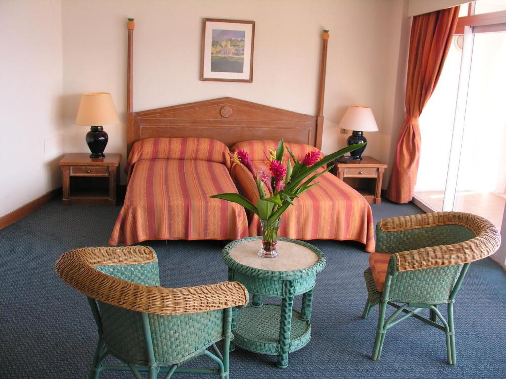 Hotel La Bateliere Schoelcher Bilik gambar